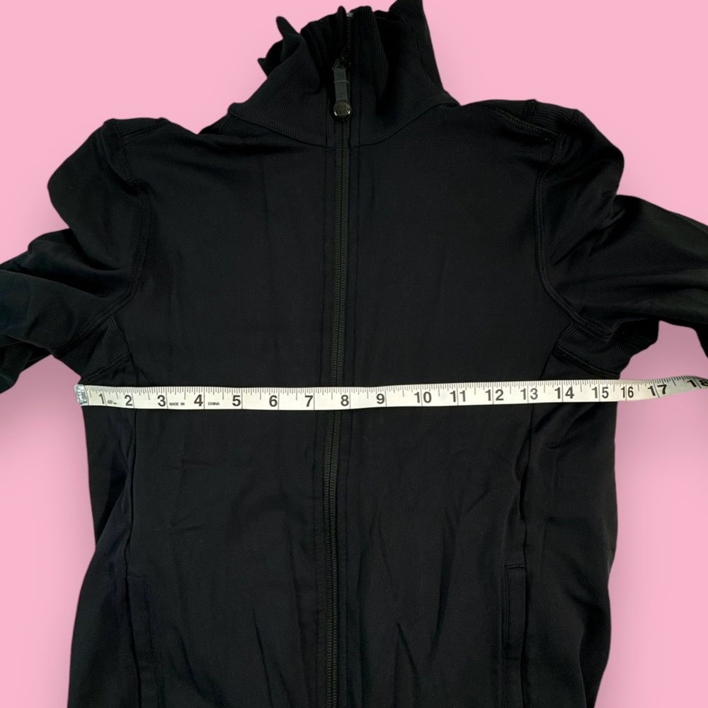 Lululemon Size 4 Beyond the Studio Jacket Reversible Zip Front Stretch Preloved - Picture 6 of 10